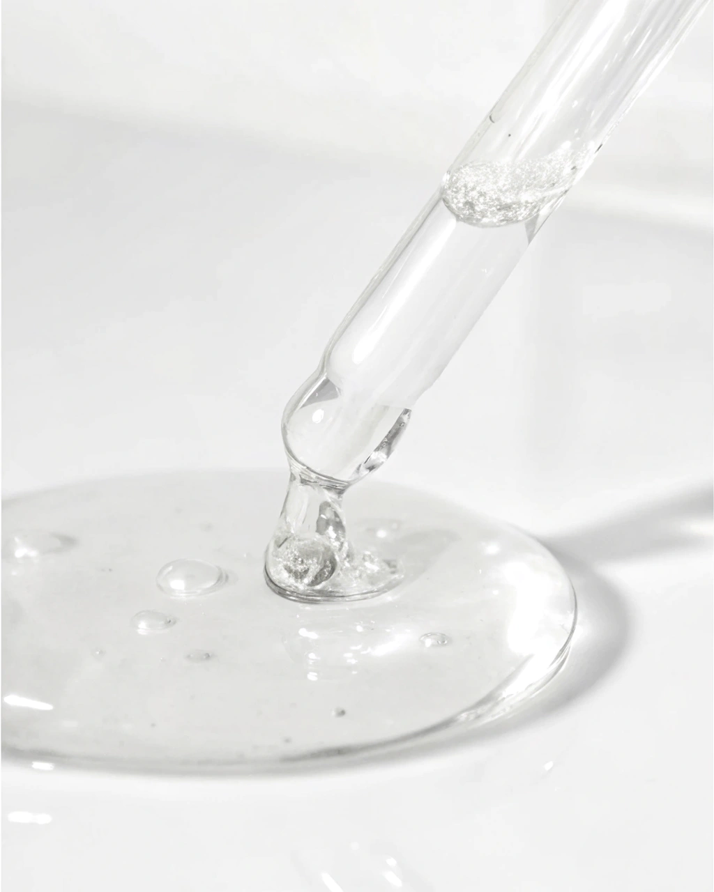 Revitalize tired, puffy skin with 1% Caffeine Gel Concentrate, one of the best skin care products for a fresh, energized look. This lightweight formula reduces puffiness, restores radiance.